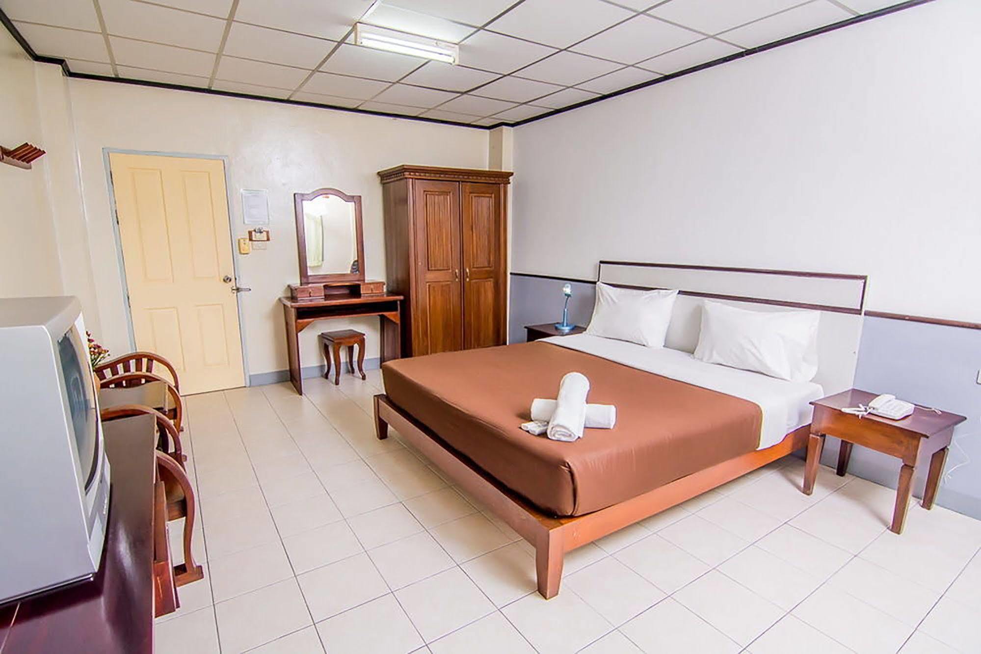 Sutus Court 3 Hotel Pattaja Kültér fotó