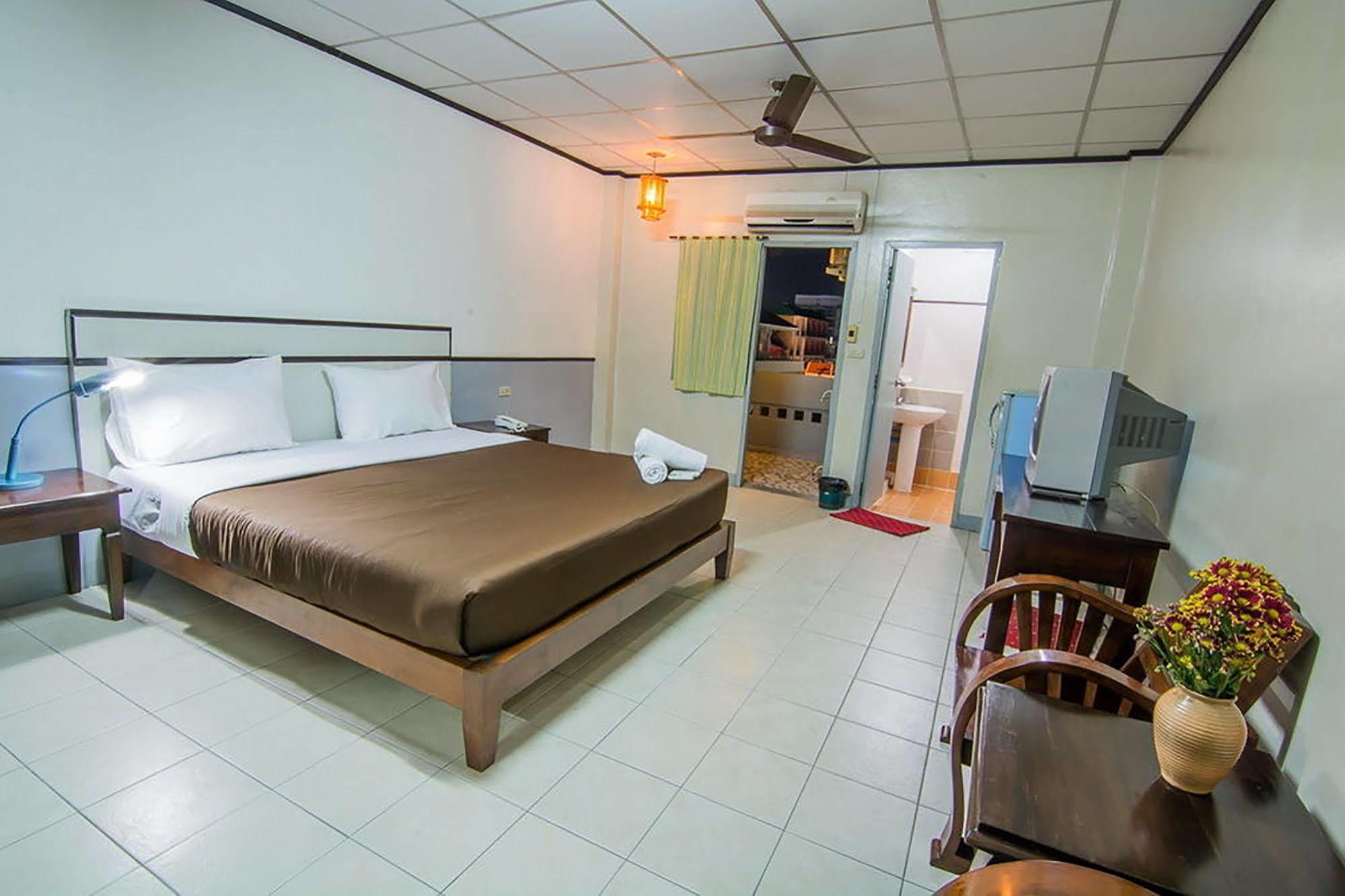 Sutus Court 3 Hotel Pattaja Kültér fotó