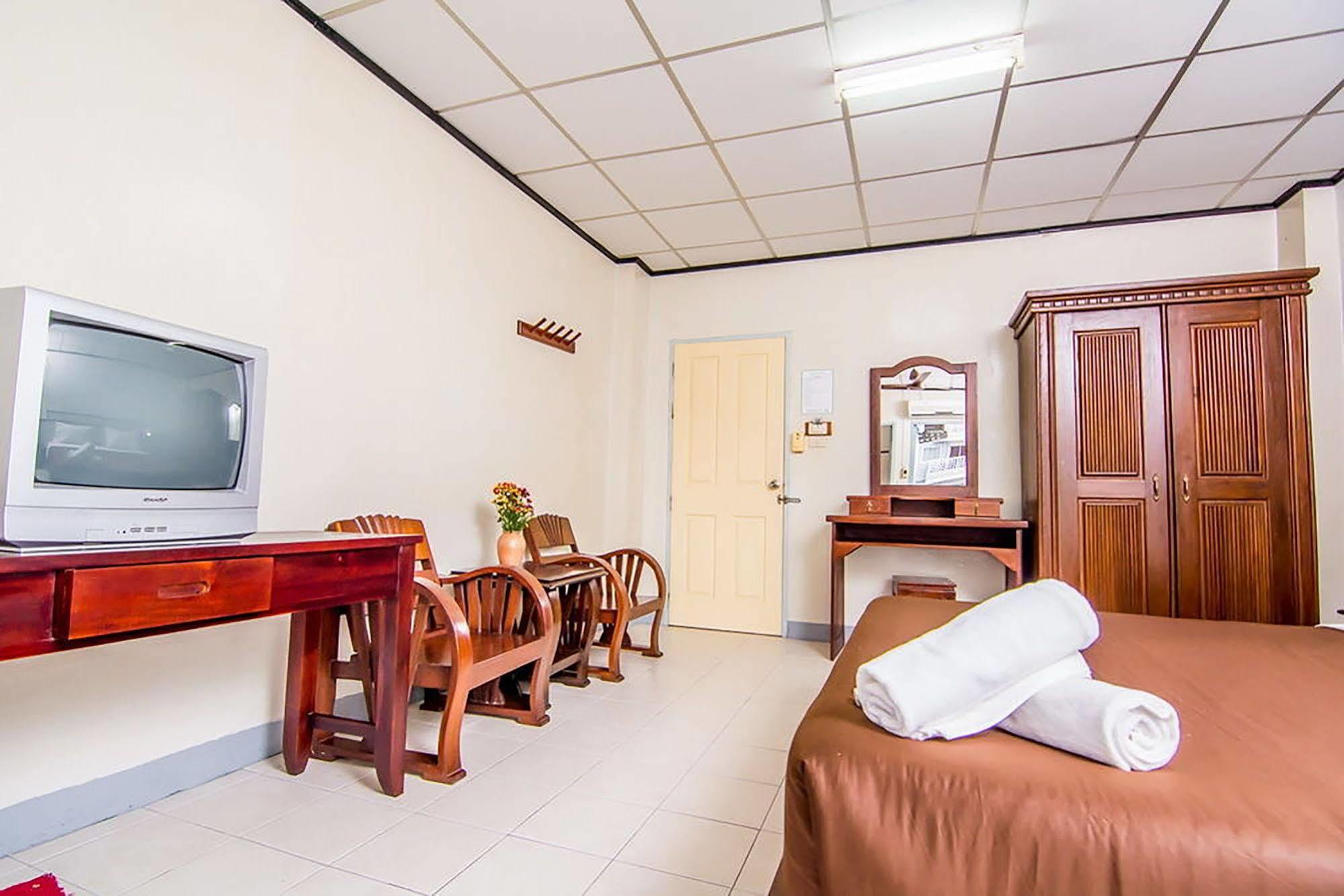 Sutus Court 3 Hotel Pattaja Kültér fotó