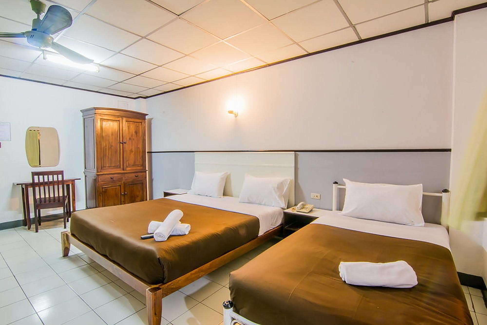 Sutus Court 3 Hotel Pattaja Kültér fotó