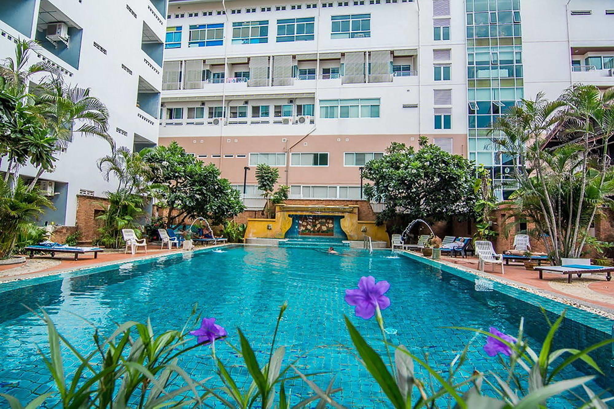 Sutus Court 3 Hotel Pattaja Kültér fotó